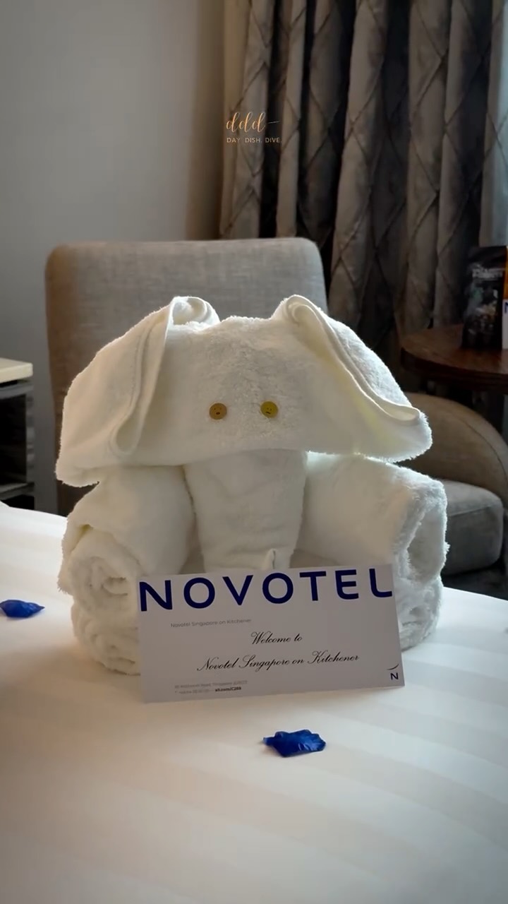 Novotel Singapore on Kitchener and the Royal Albatross - Lux